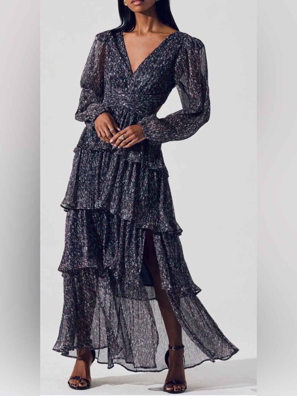 Astr The Label Anora formal dress. Tiered skirt, balloon sleeves. Semi-open back